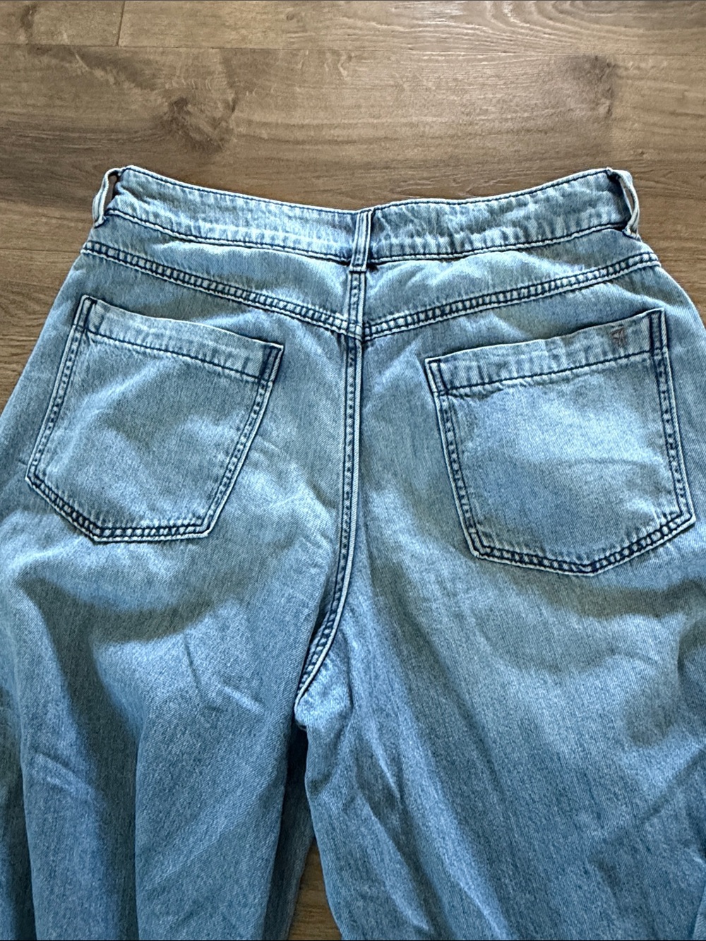 Pilcro Wide-Leg Light Blue Denim Jeans - Picture 5 of 7